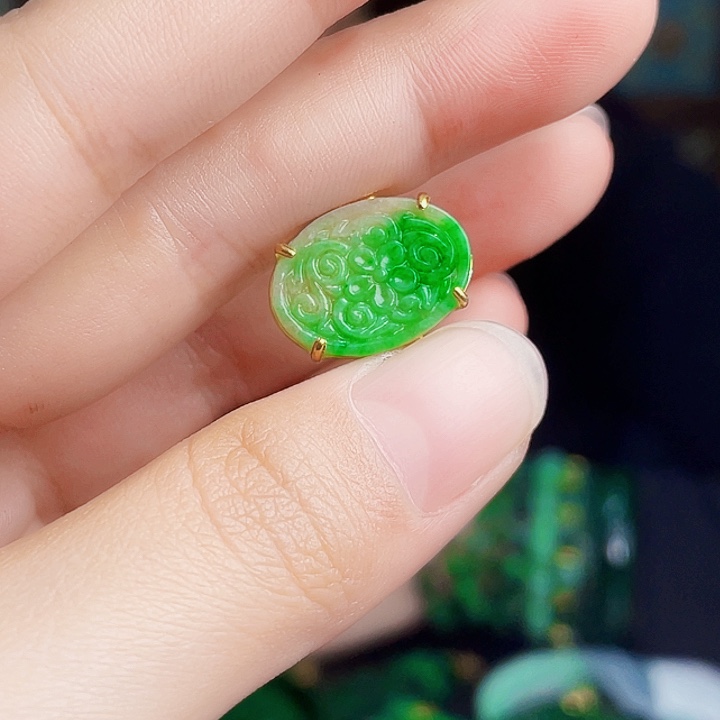 翡翠银S925镶嵌颈饰多样性