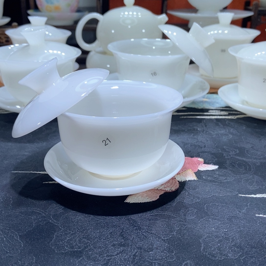 我在开会你忙什么呀现在不接啊亲爱