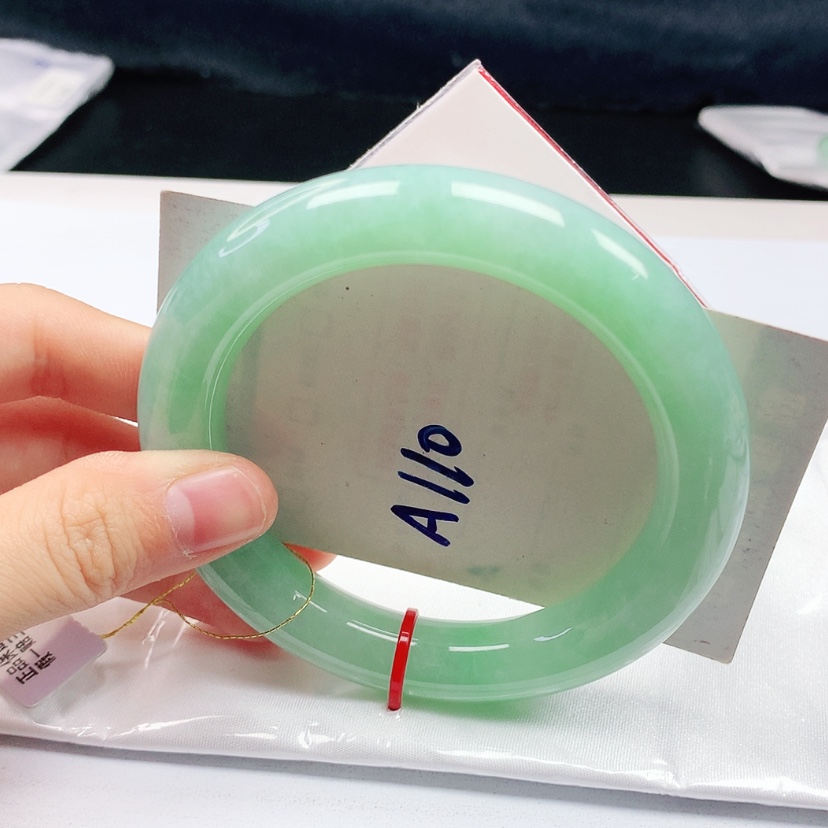 【闪购商品】翡翠手镯（圆镯）未镶嵌天然缅甸a货手镯59+