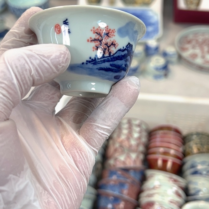 瓷片白青花釉里红纯手工手绘压手杯客杯山水