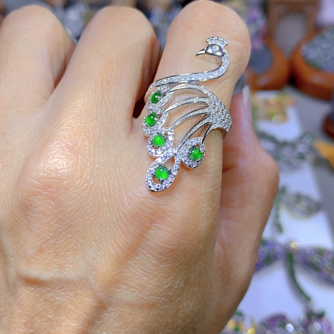 翡翠颈饰银S925镶嵌天然翡翠