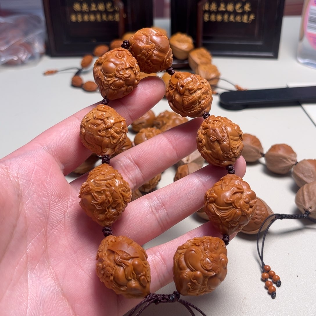 橄榄核吊坠《****》风景整身群仙