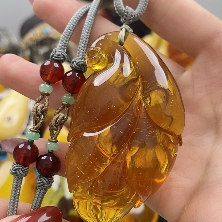 琥珀颈饰未镶嵌吊坠