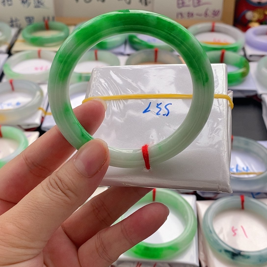 翡翠手镯未镶嵌9号