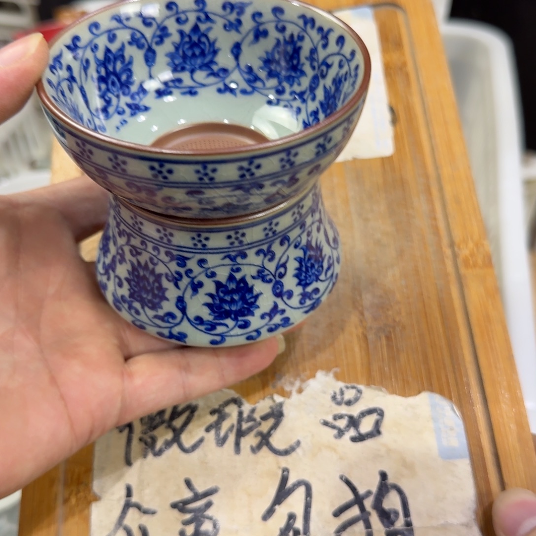 微瑕疵介意勿拍陶瓷器皿W863