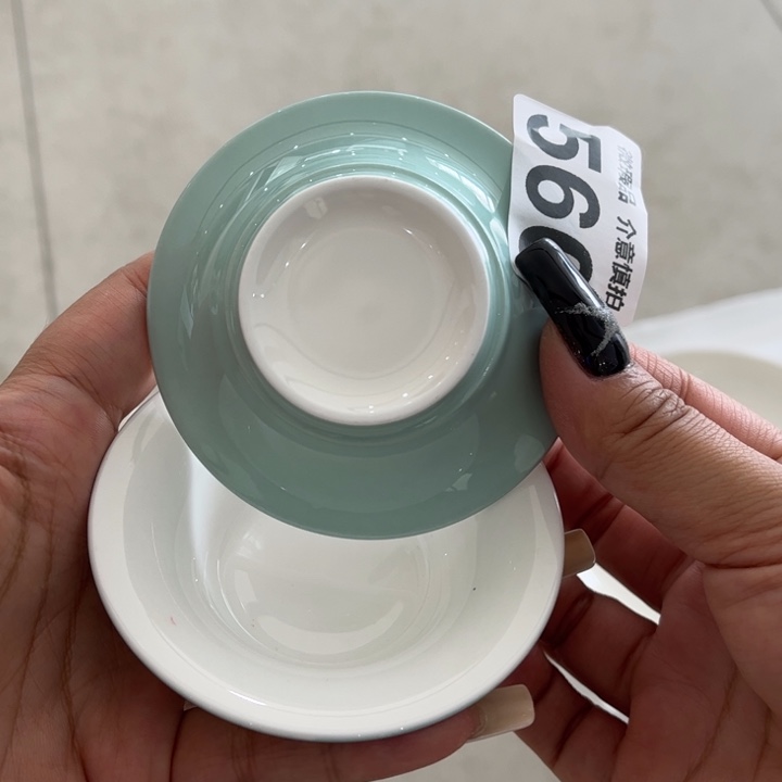 瓷片560两，全场微瑕介意慎拍