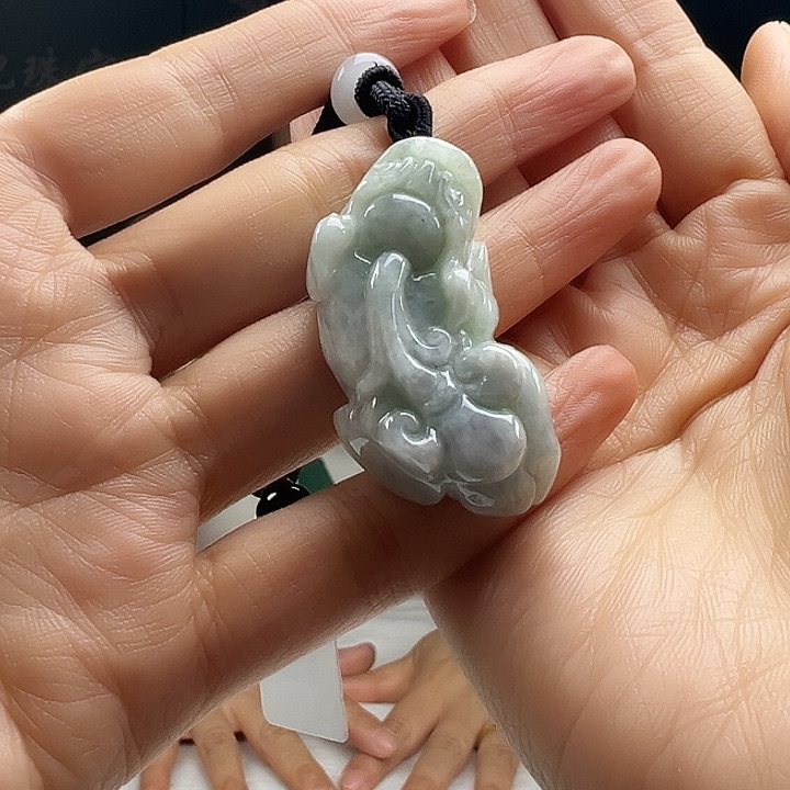 翡翠挂件未镶嵌翡翠挂件