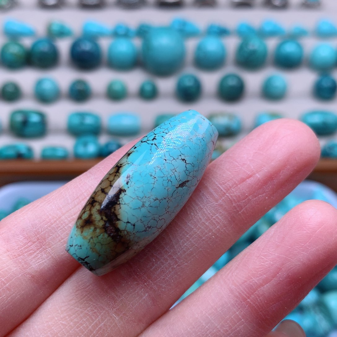 绿松石颈饰未镶嵌