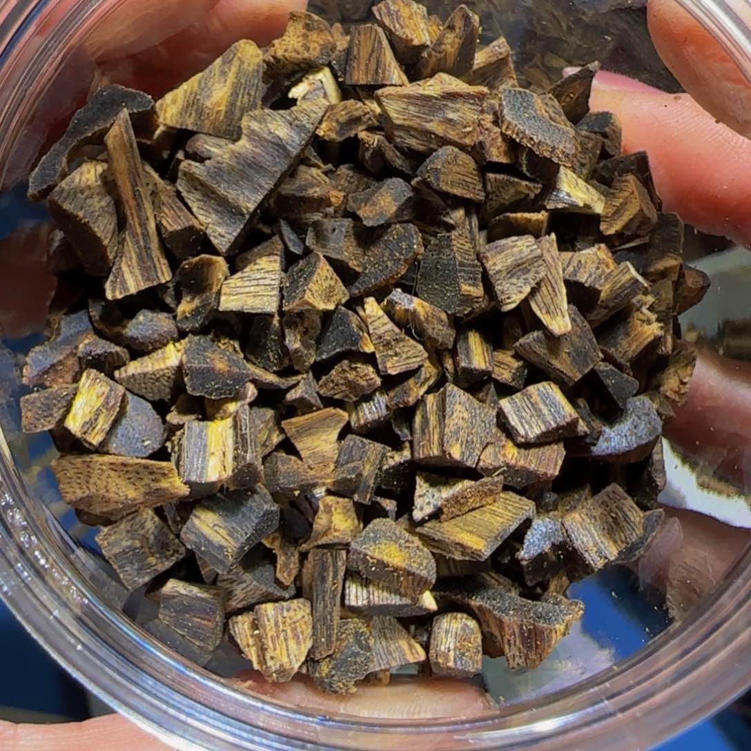 沉香手把件鲁**流沉香奇楠沉水陆河碎料50克