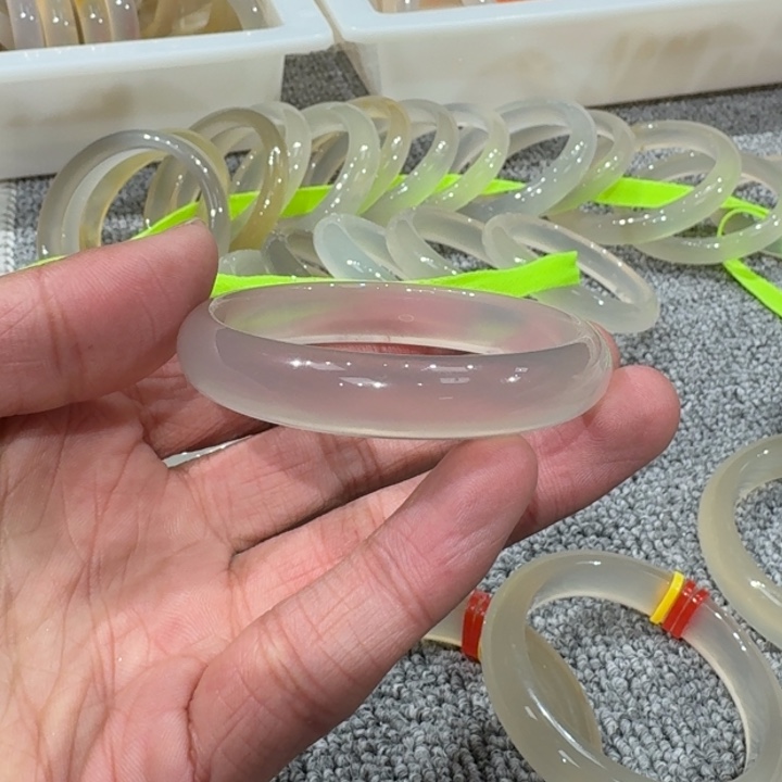 玛瑙/玉髓手镯未镶嵌01