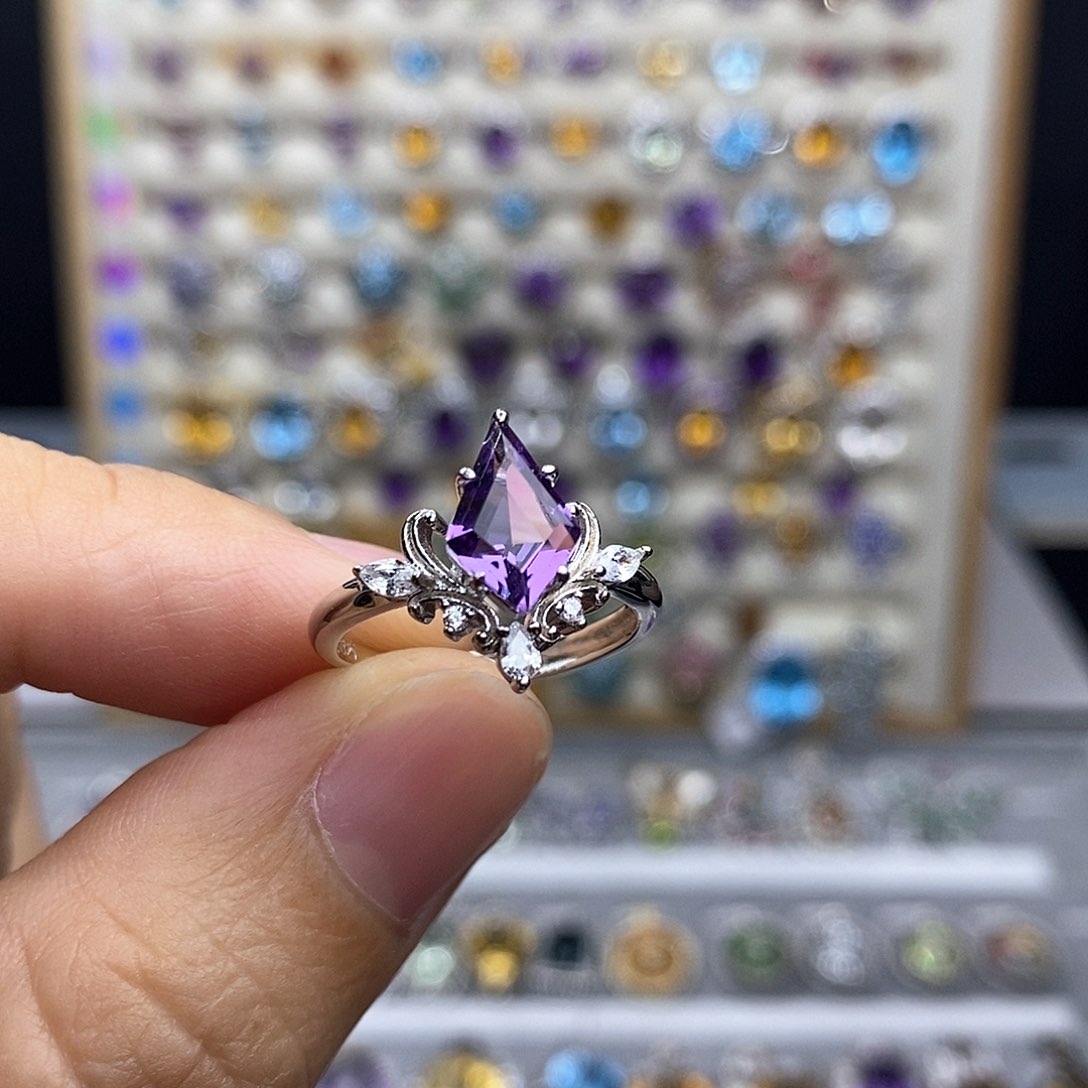 银S925镶嵌戒指紫晶不含证书