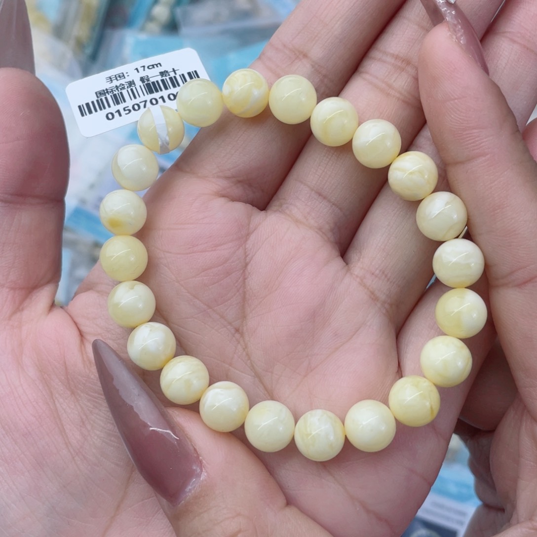 蜜蜡裸石未镶嵌蜜蜡