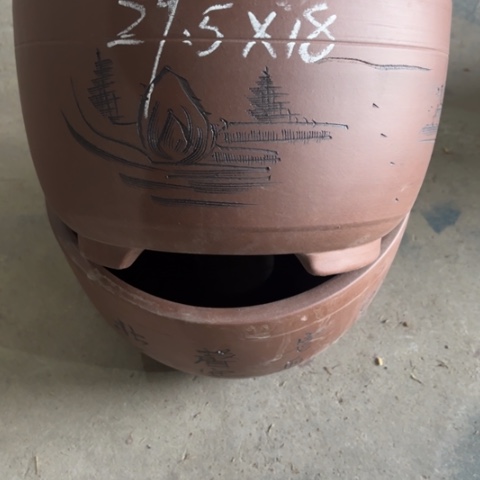 紫砂花盆60-2。  29.5-18