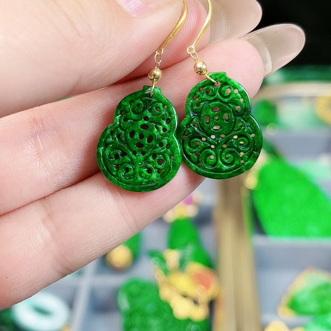 翡翠颈饰18K金镶嵌耳饰