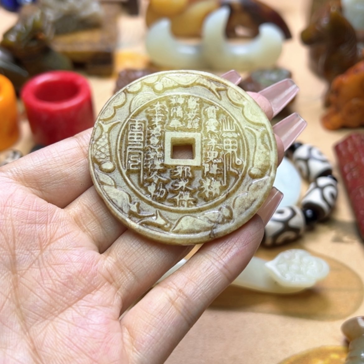 【闪购商品】蛇纹石玉颈饰未镶嵌