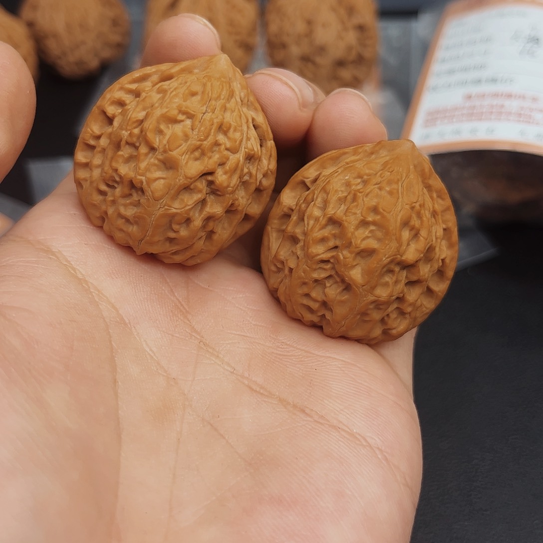 文玩核桃把件S***e金牛35