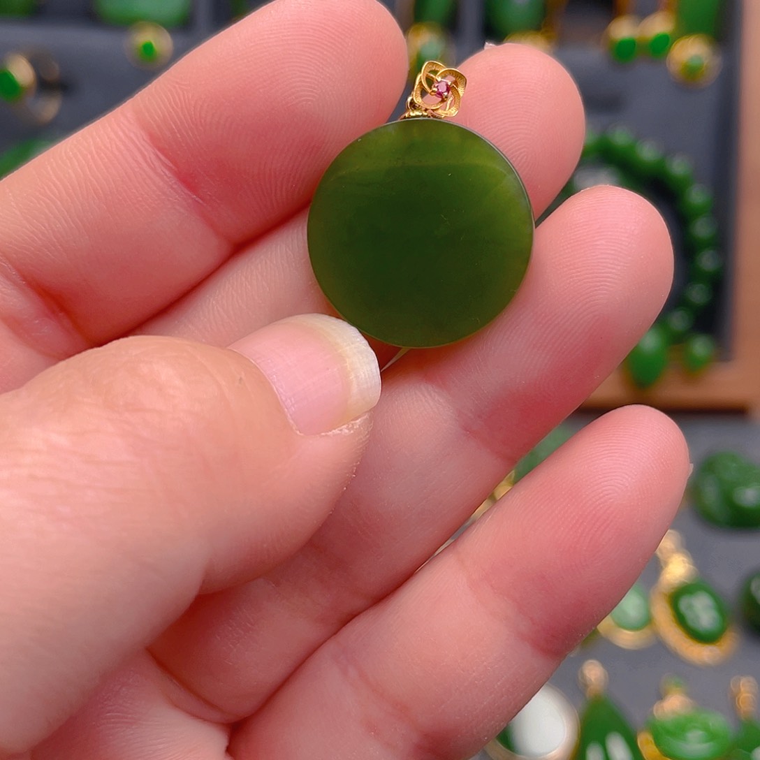 和田玉（碧玉）吊坠(不含链)18K金镶嵌398