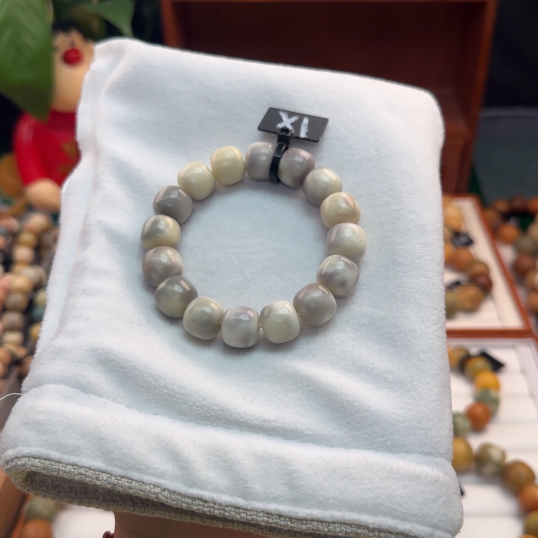 菩提根/象牙果手串卡14芋泥奶紫瑕疵1桶珠