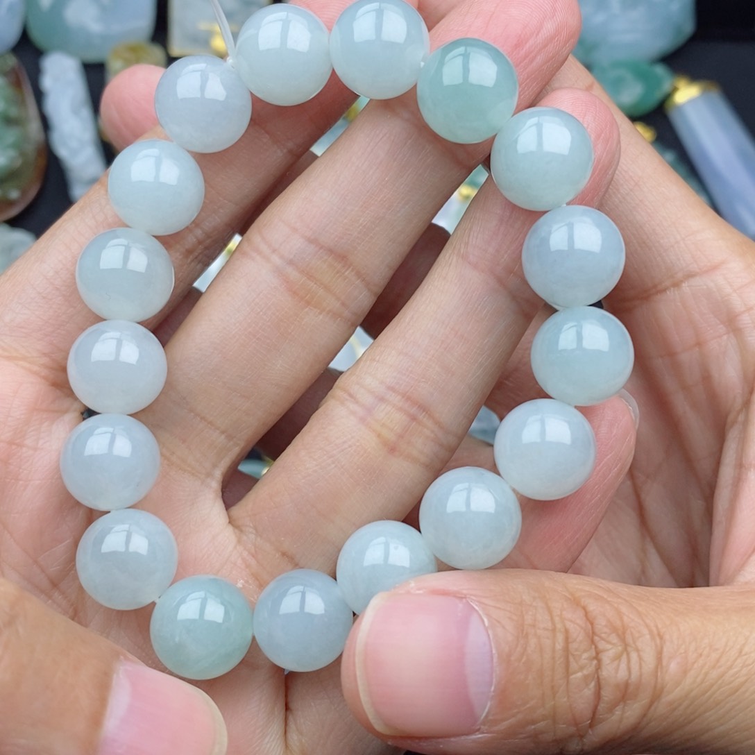 翡翠颈饰未镶嵌手串珠子