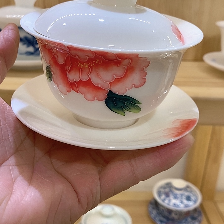 羊脂白玉盖碗悬停