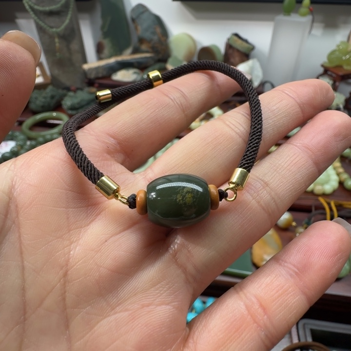 岫岩河磨玉（透闪石质玉）未镶嵌手链