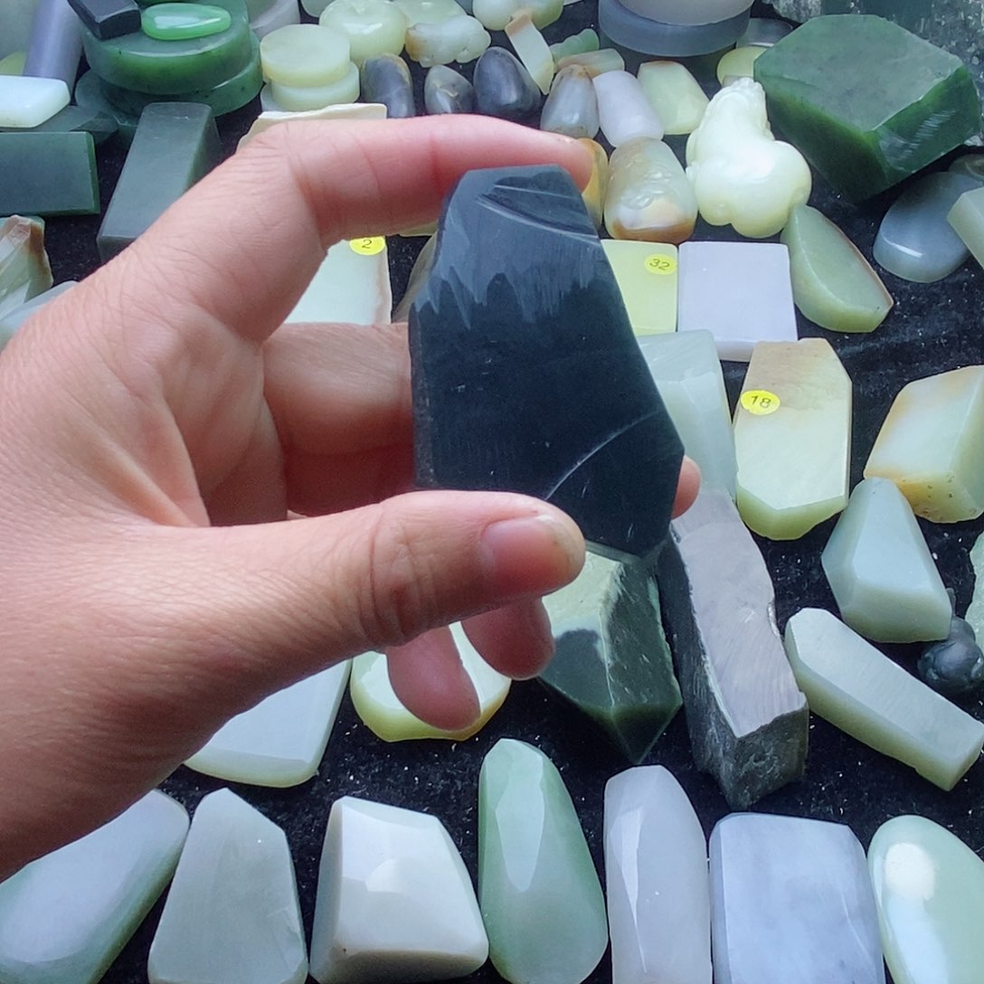 颈饰未镶嵌和田玉