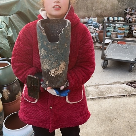 口16高38瑕疵盆子。