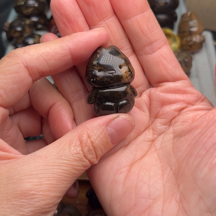 琥珀未镶嵌颈饰根珀