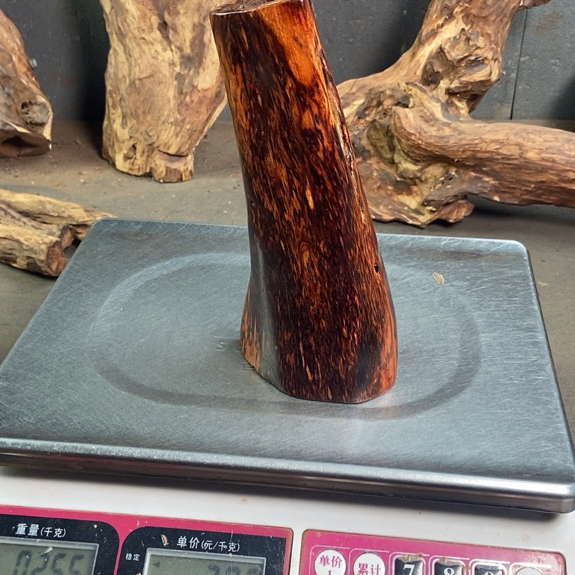 【闪购商品】黄花梨/降香黄檀红**珀