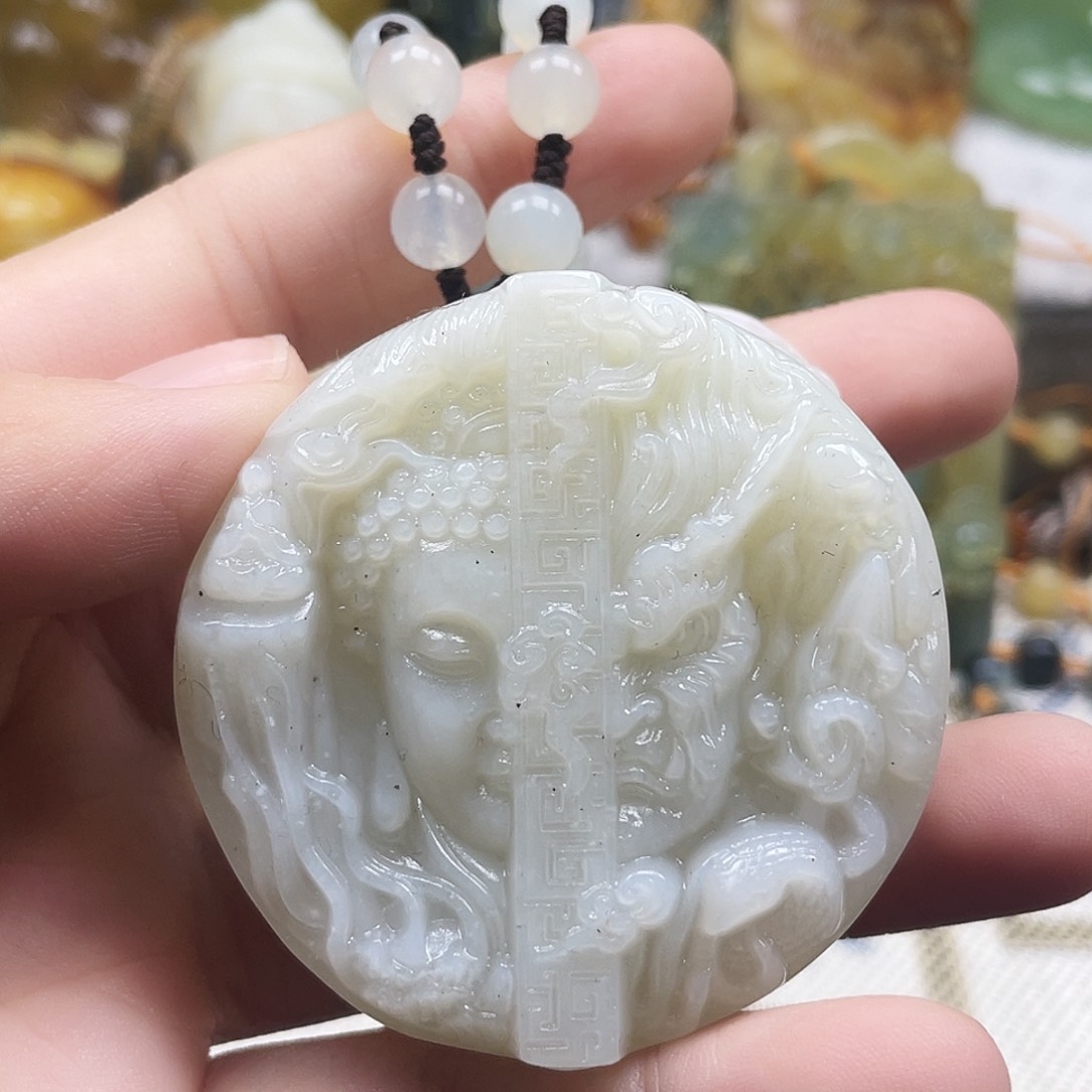 蛇纹石玉颈饰未镶嵌