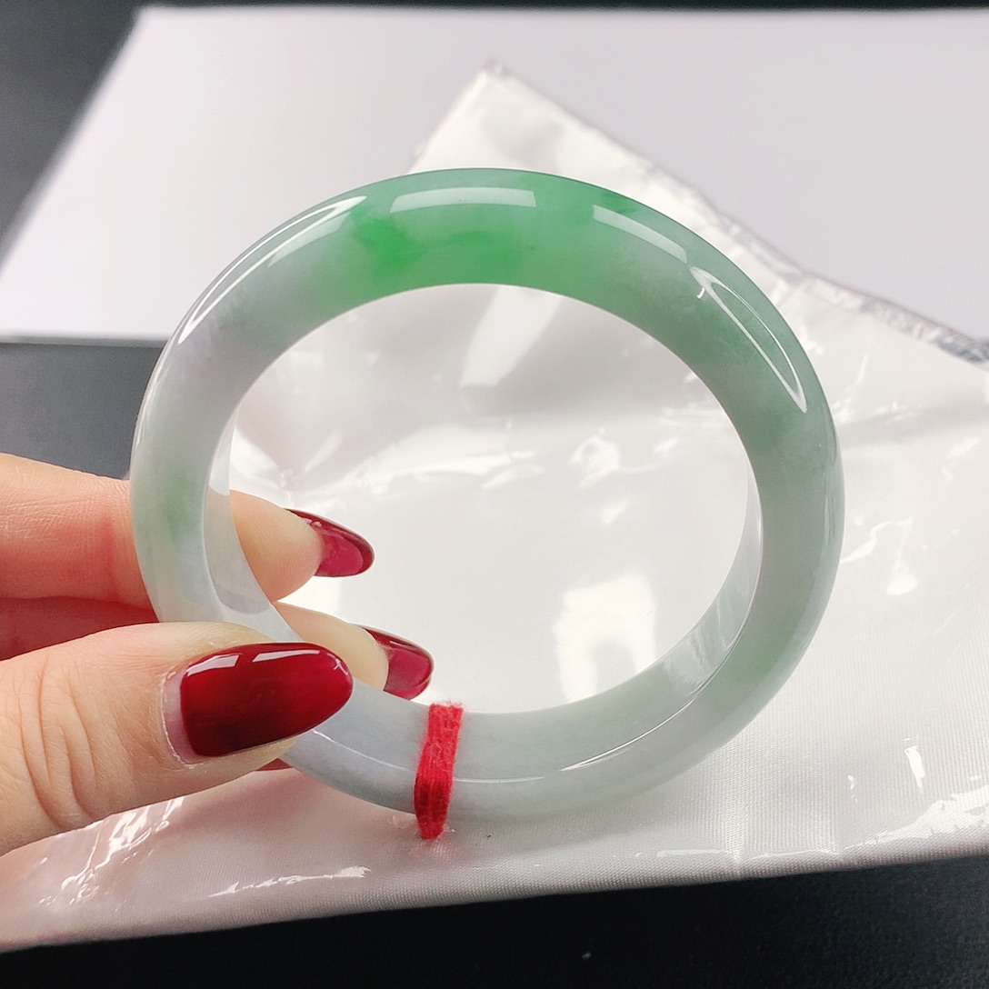 翡翠未镶嵌手镯翡翠250