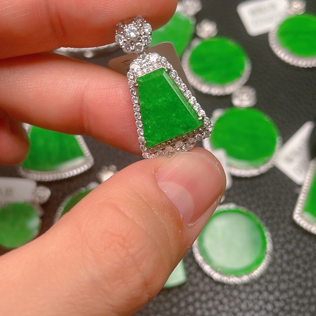 【闪购商品】翡翠吊坠(不含链)银S925镶嵌