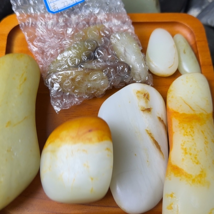 玄***真未镶嵌和田玉把件