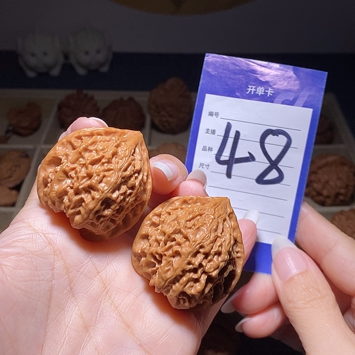 把件文玩核桃金牛39左右