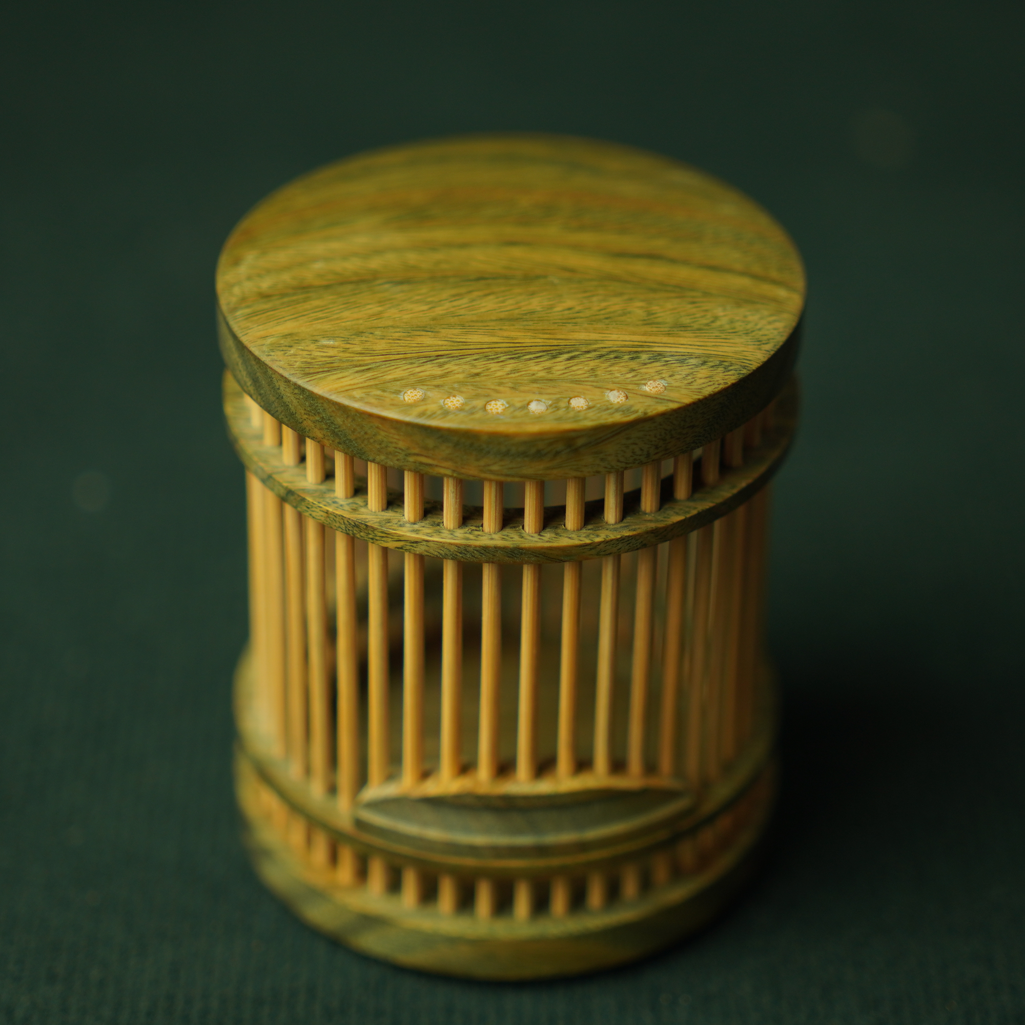 【绿檀木手把笼】阿根廷绿檀扎嘴笼把件木香足小巧精致