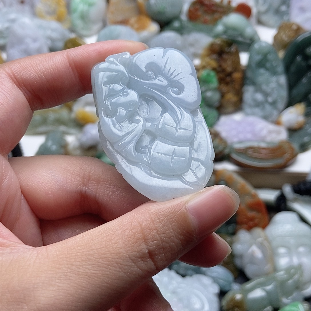 翡翠未镶嵌颈饰翡翠