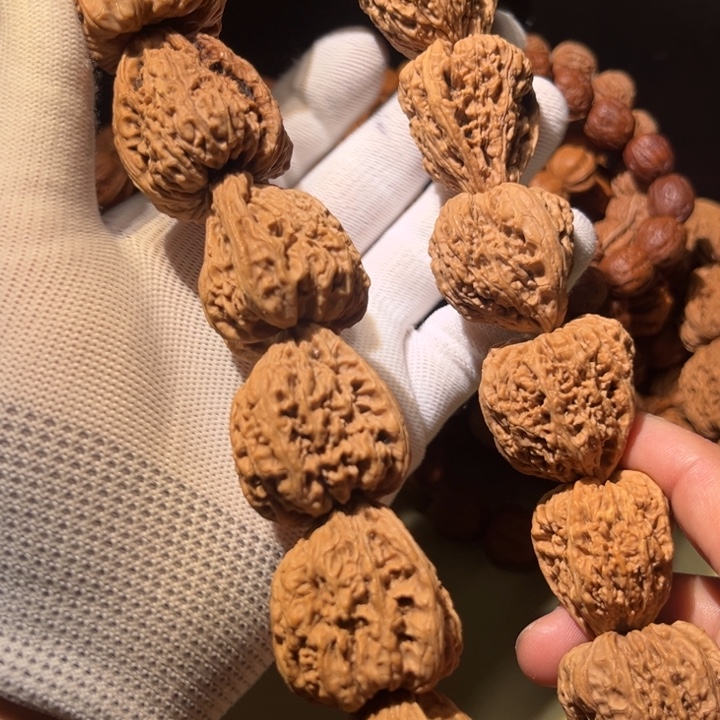 E***文玩核桃手串…………