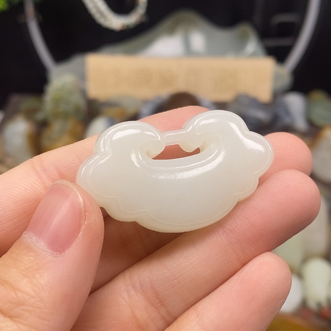 和田玉颈饰未镶嵌8