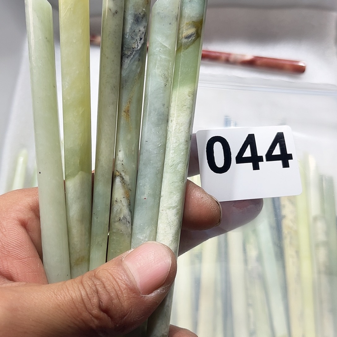 蛇纹石玉未镶嵌发簪