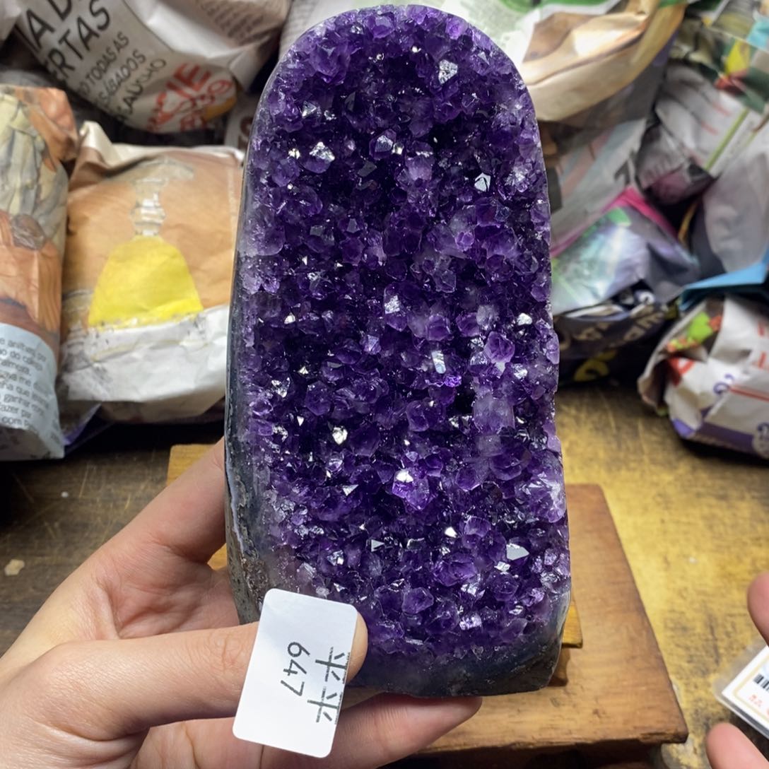 紫晶乌拉圭未镶嵌