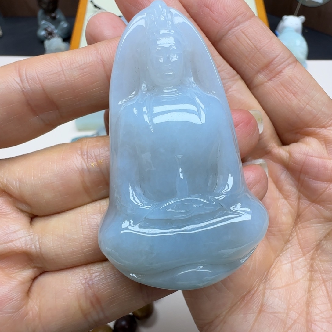 翡翠未镶嵌颈饰素衣