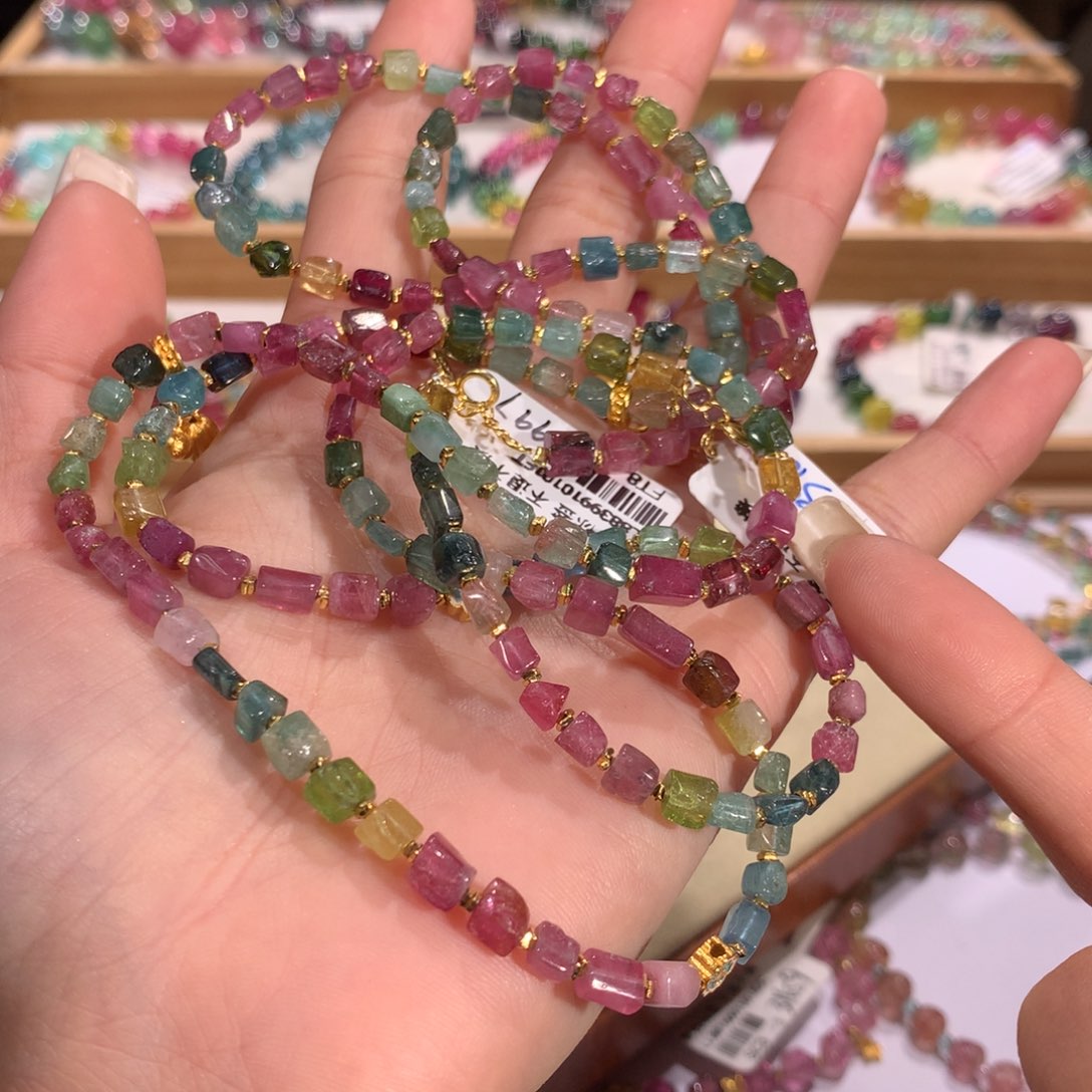 碧玺多样性发货一件未镶嵌