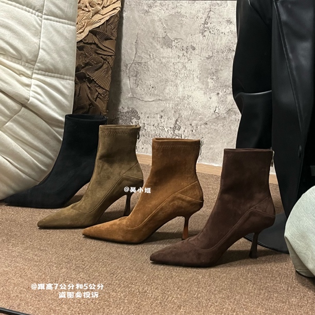 2025秋冬新款法式气质尖头瘦瘦靴时尚百搭高跟后拉链绒面时装靴
