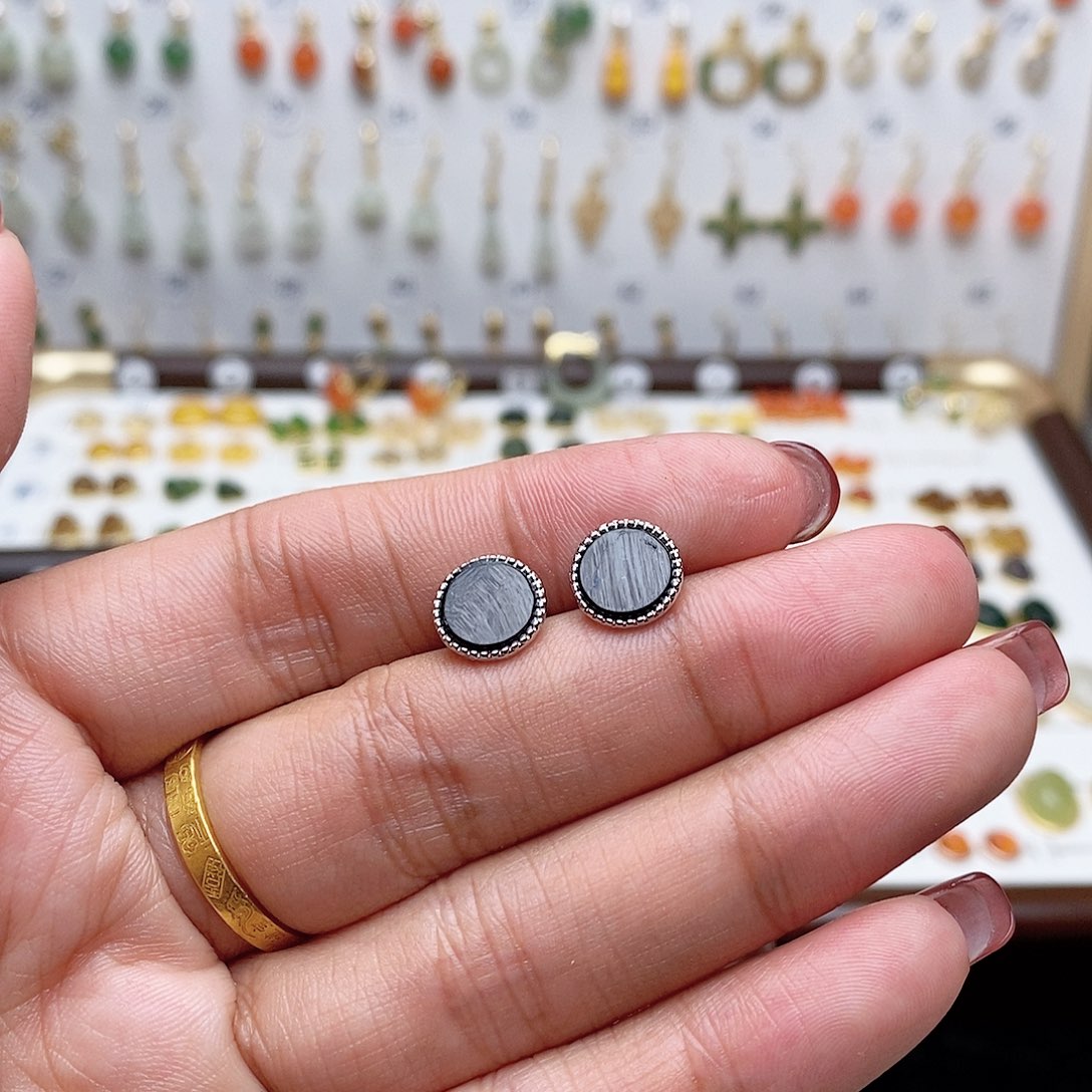 社***姚和田玉银S925镶嵌耳饰