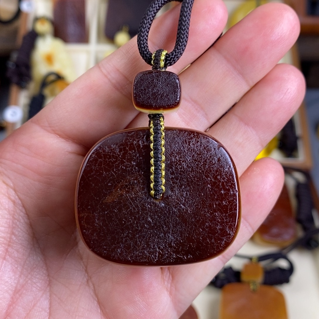 蜜蜡未镶嵌裸石大漠