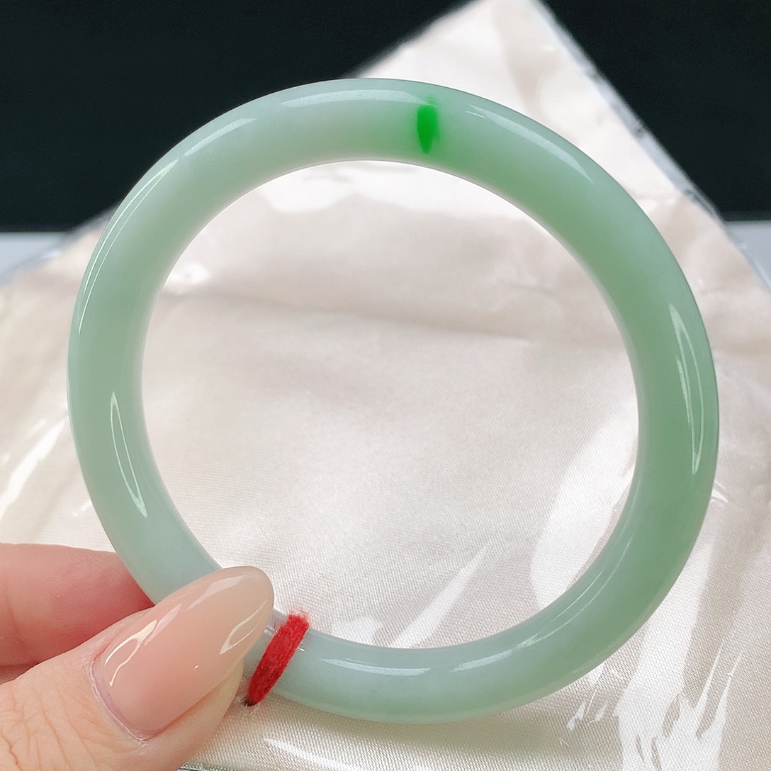 未镶嵌手镯翡翠812