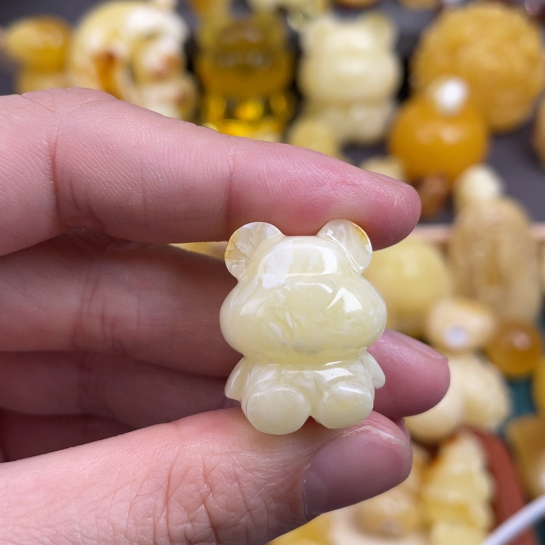 琥珀裸石未镶嵌蜜蜡