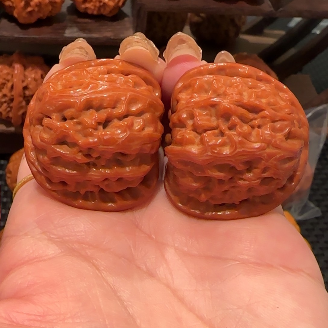 桃核吊坠白狮子37精品1003