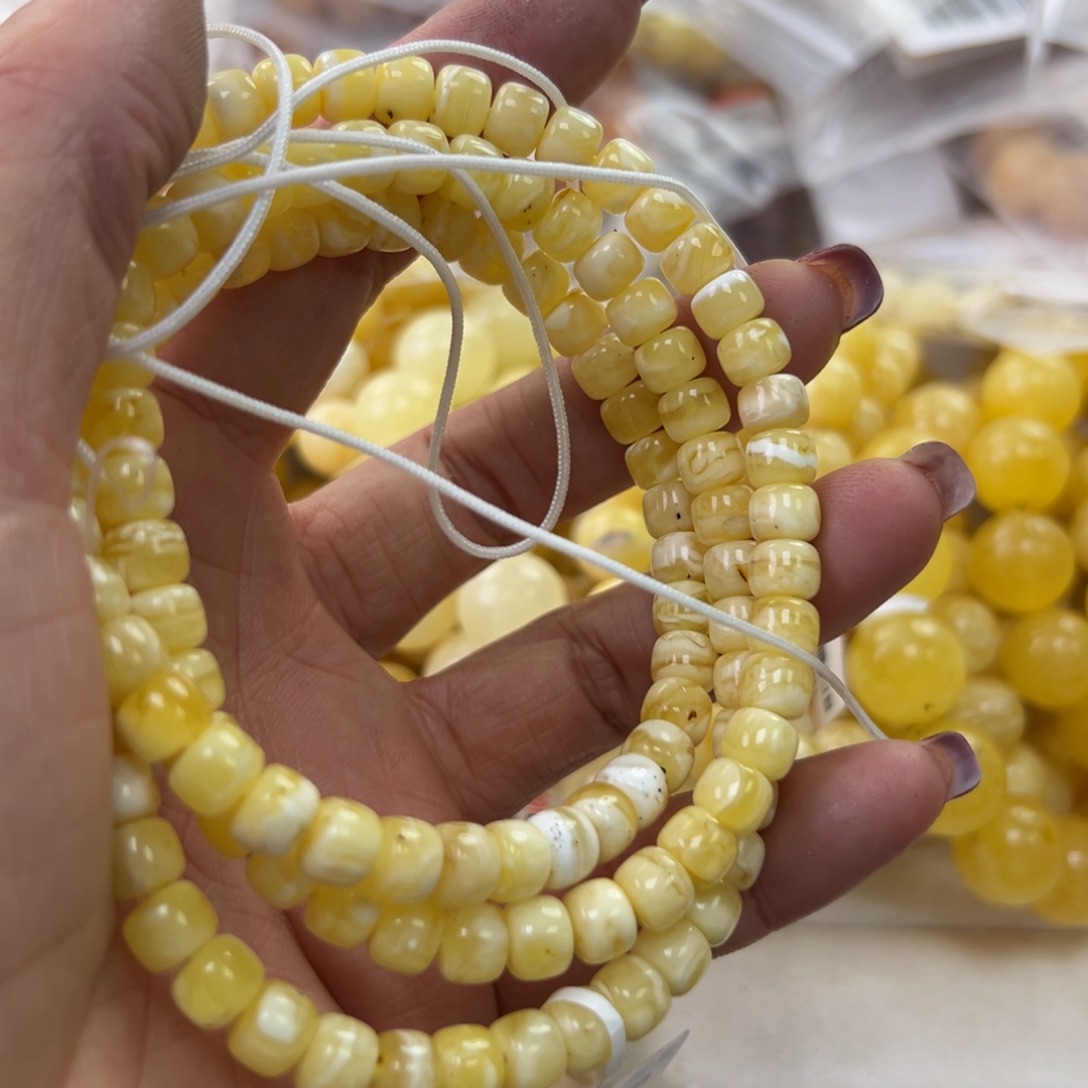 琥珀珠宝奇石未镶嵌