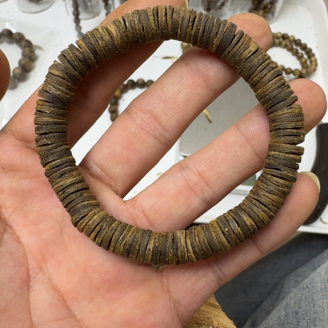 沉香手串高油脂卡8规格99沉单圈8克